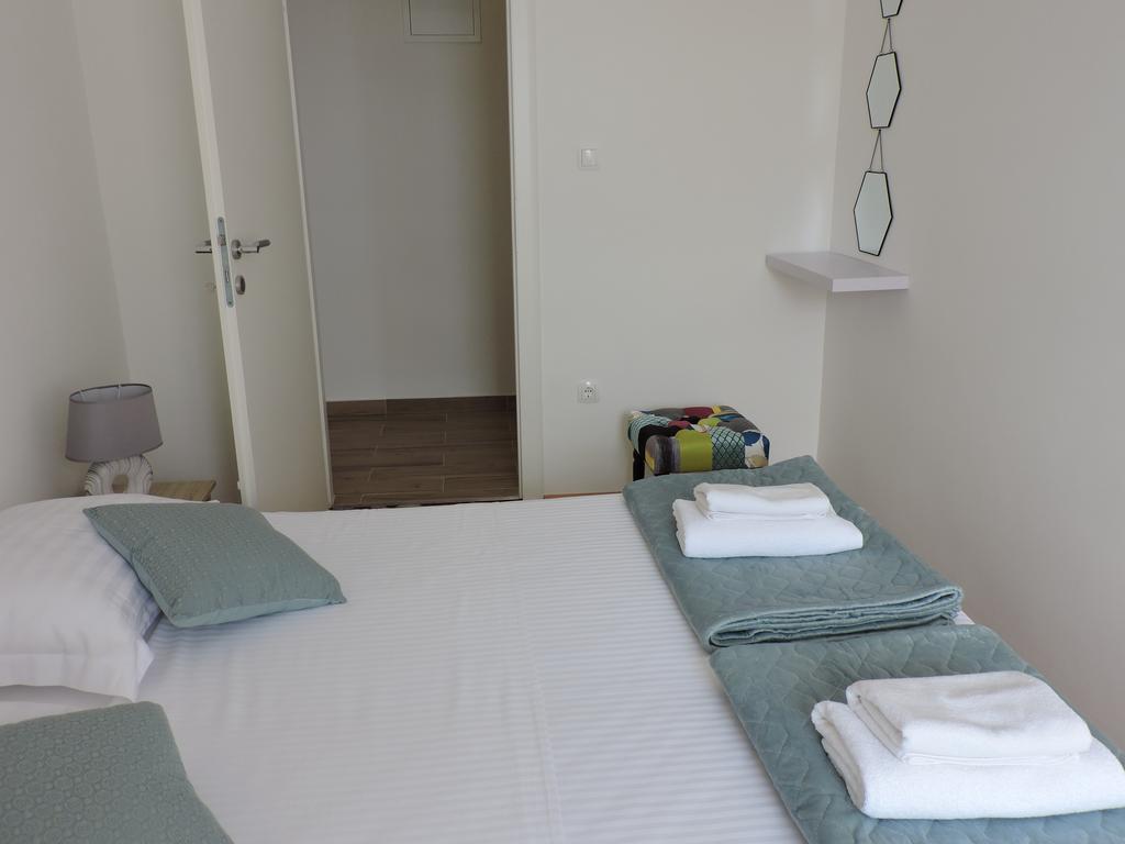 Apartments Nina Riva Kastela Exterior photo