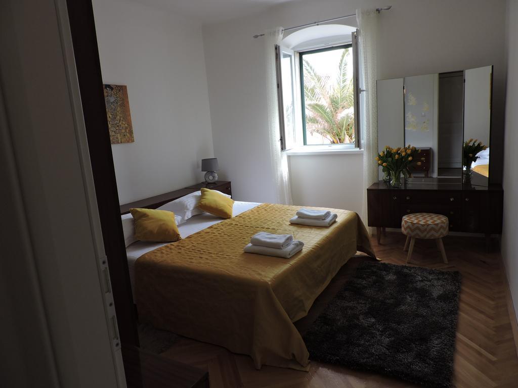 Apartments Nina Riva Kastela Exterior photo
