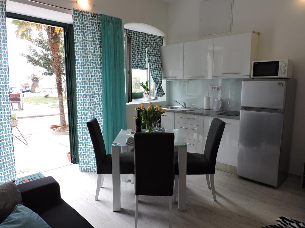 Apartments Nina Riva Kastela Exterior photo