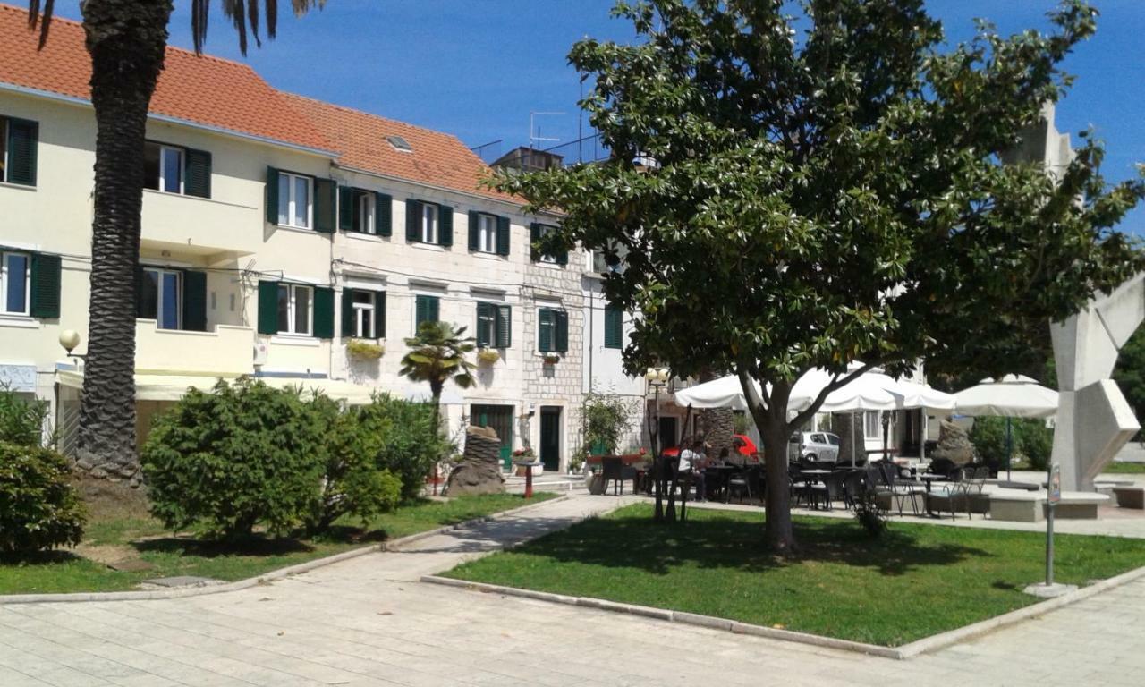 Apartments Nina Riva Kastela Exterior photo